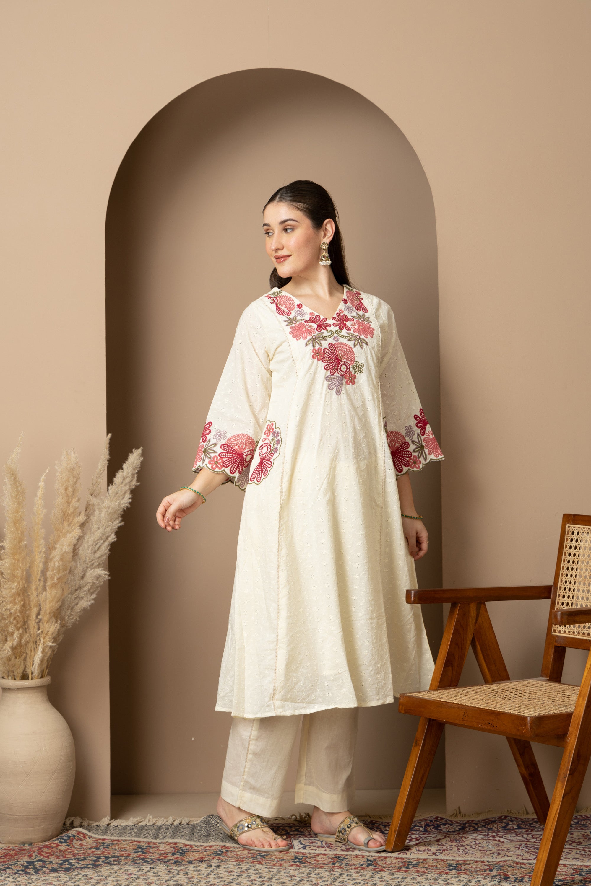 Ivory Floral Embroidered Kurta & Pant Set