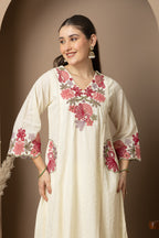 Ivory Floral Embroidered Kurta & Pant Set