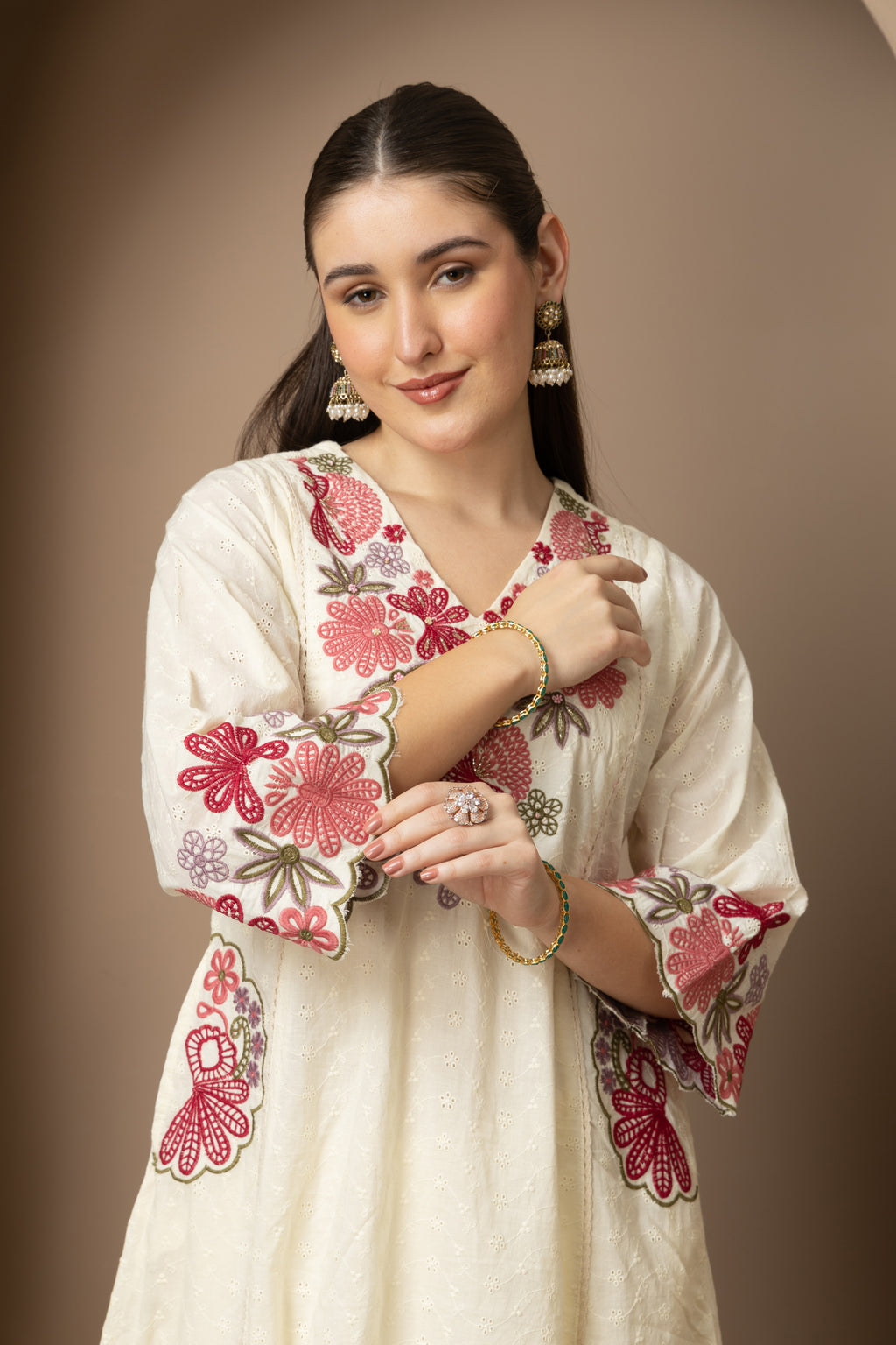 Ivory Floral Embroidered Kurta & Pant Set