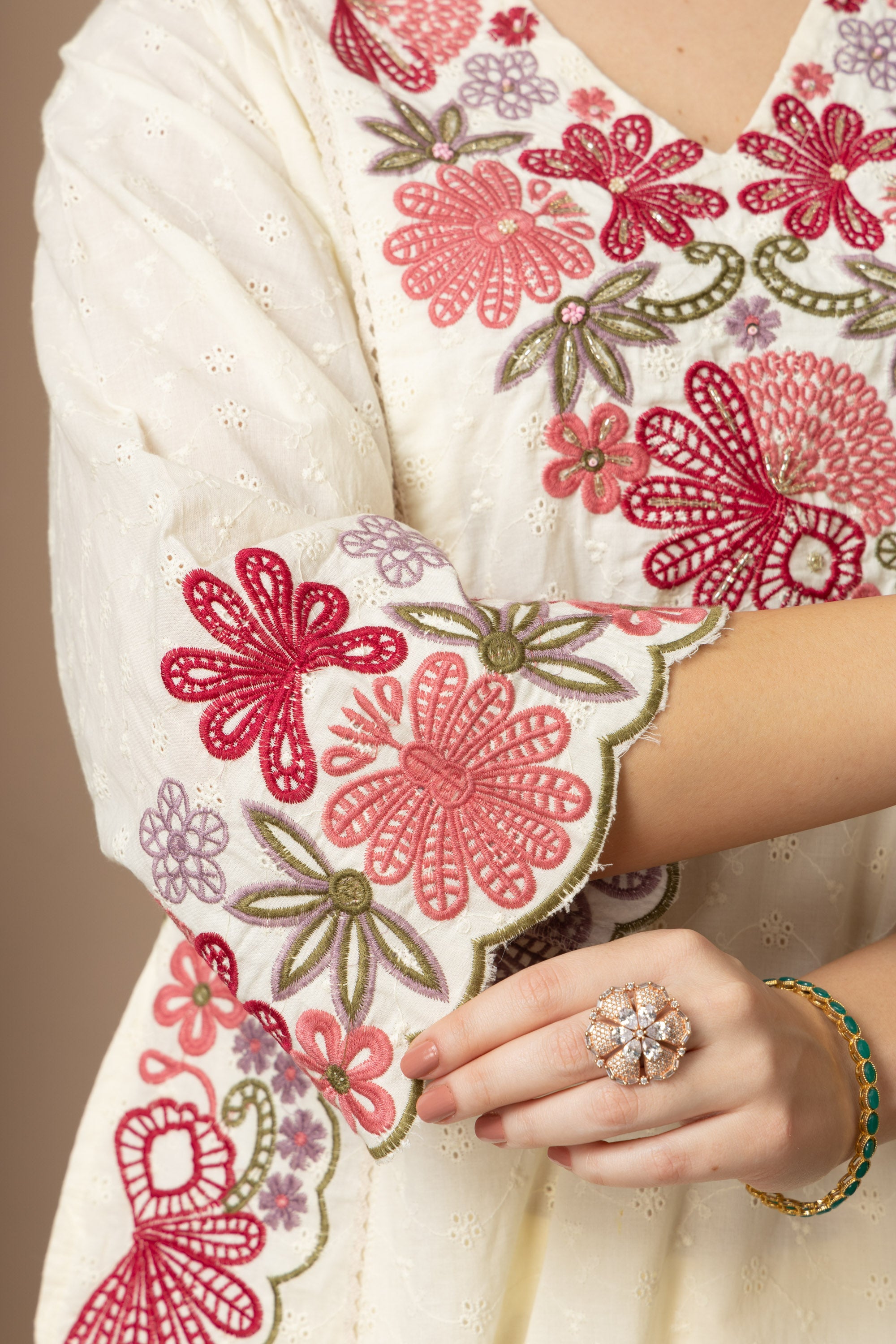 Ivory Floral Embroidered Kurta & Pant Set