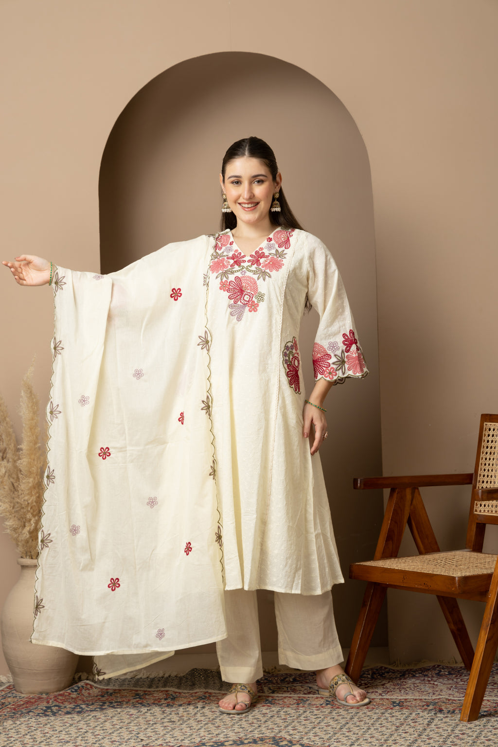Ivory Floral Embroidered Kurta & Pant Set