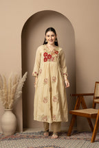 Women's Beige Floral Embroidered Kurta Pant Set with Organza Dupatta
