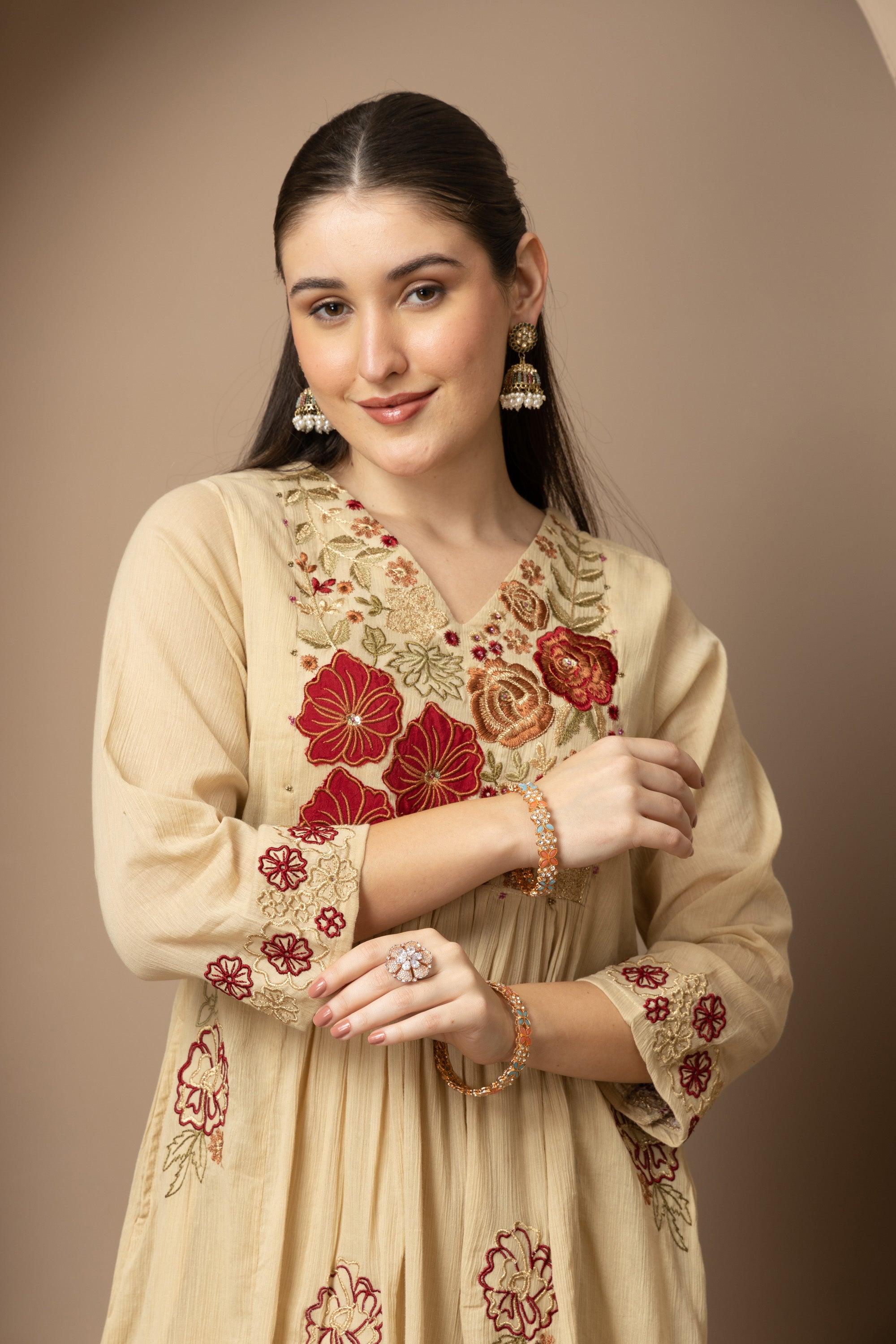 Women's Beige Floral Embroidered Kurta Pant Set with Organza Dupatta