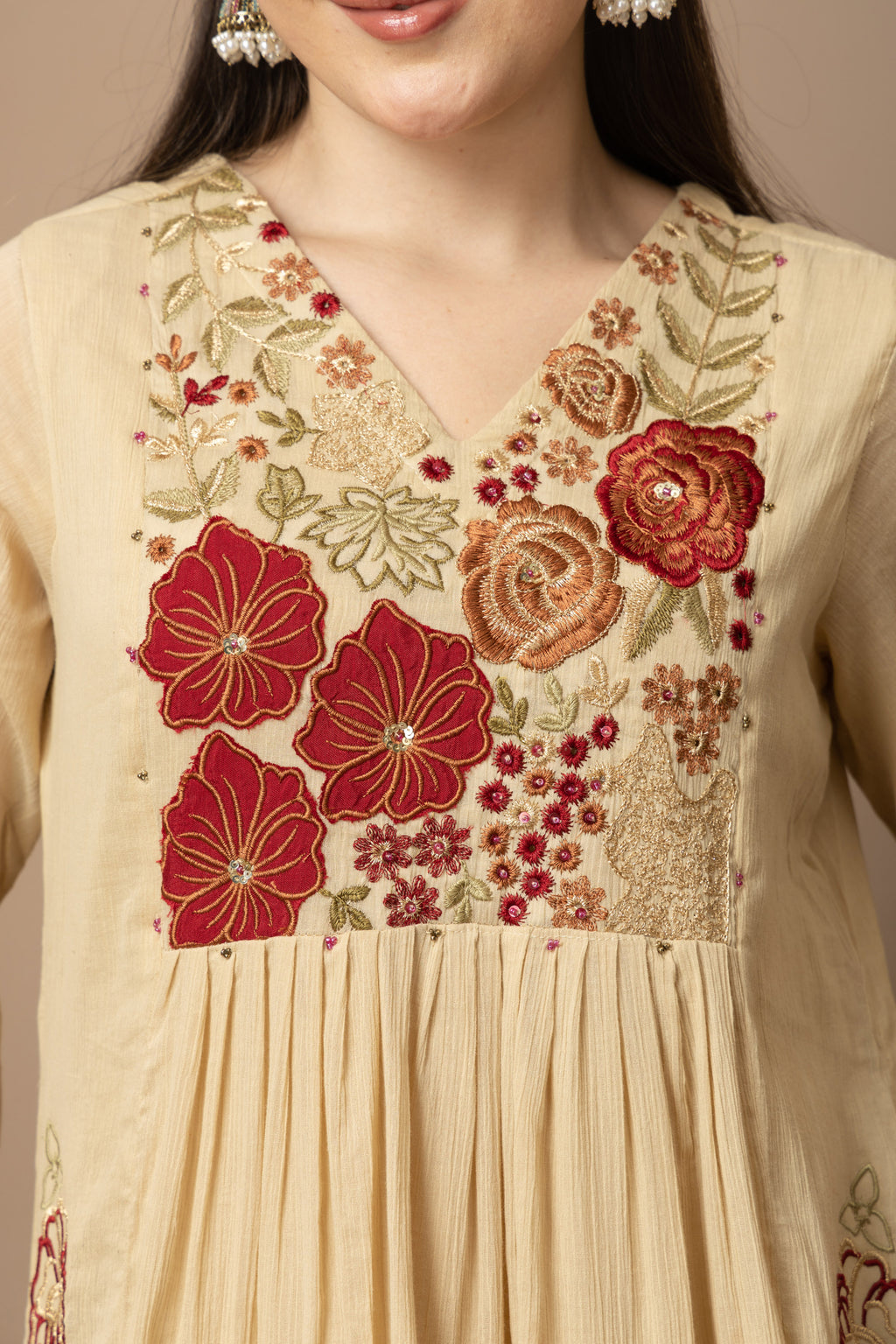 Women's Beige Floral Embroidered Kurta Pant Set with Organza Dupatta