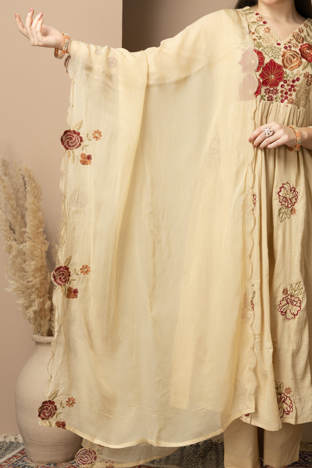 Women's Beige Floral Embroidered Kurta Pant Set with Organza Dupatta