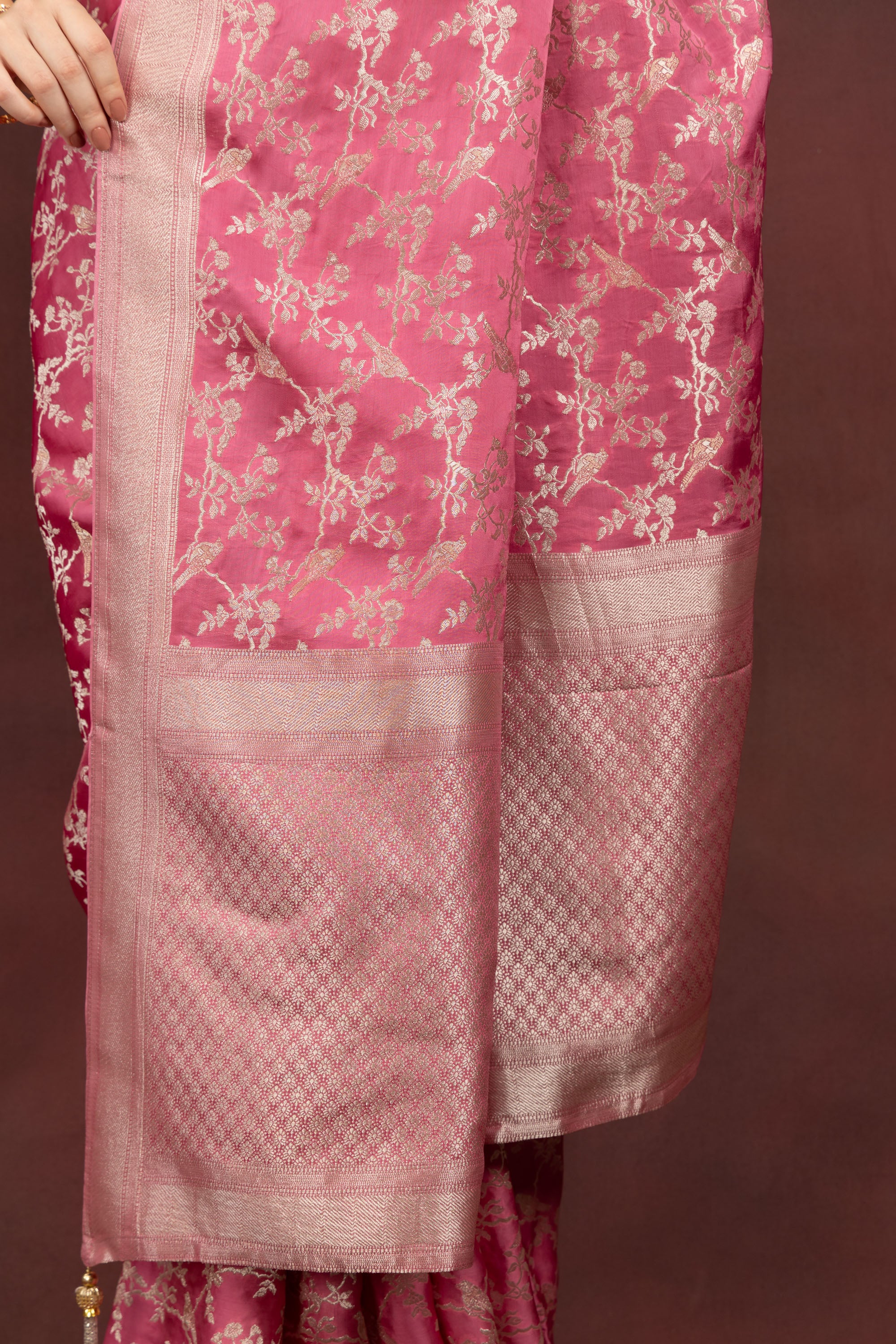 Women's Pink Floral Saree
