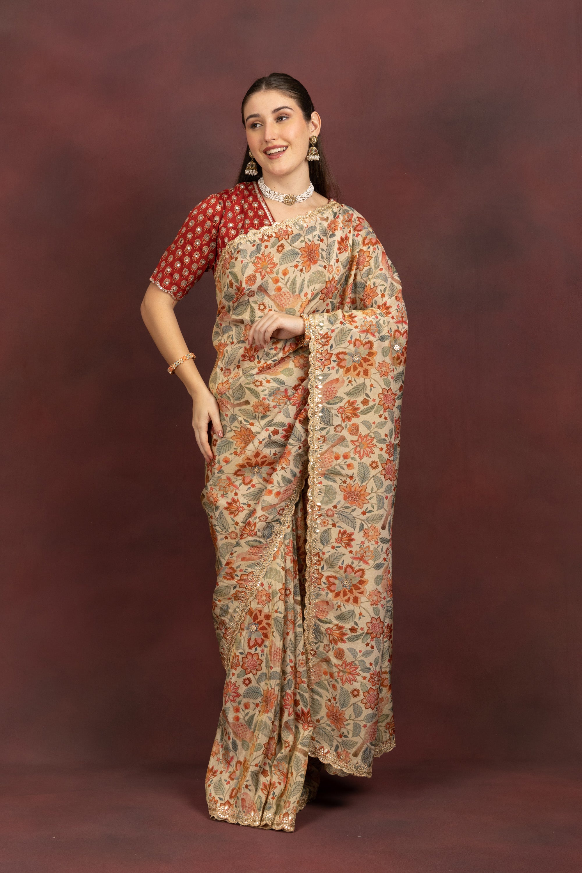 Women's Beige Floral Printed Saree