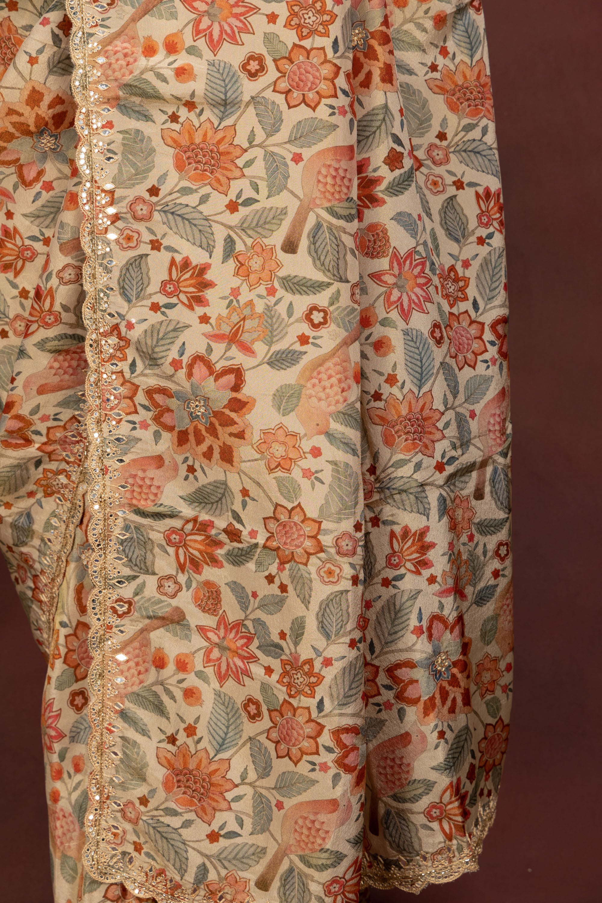 Women's Beige Floral Printed Saree