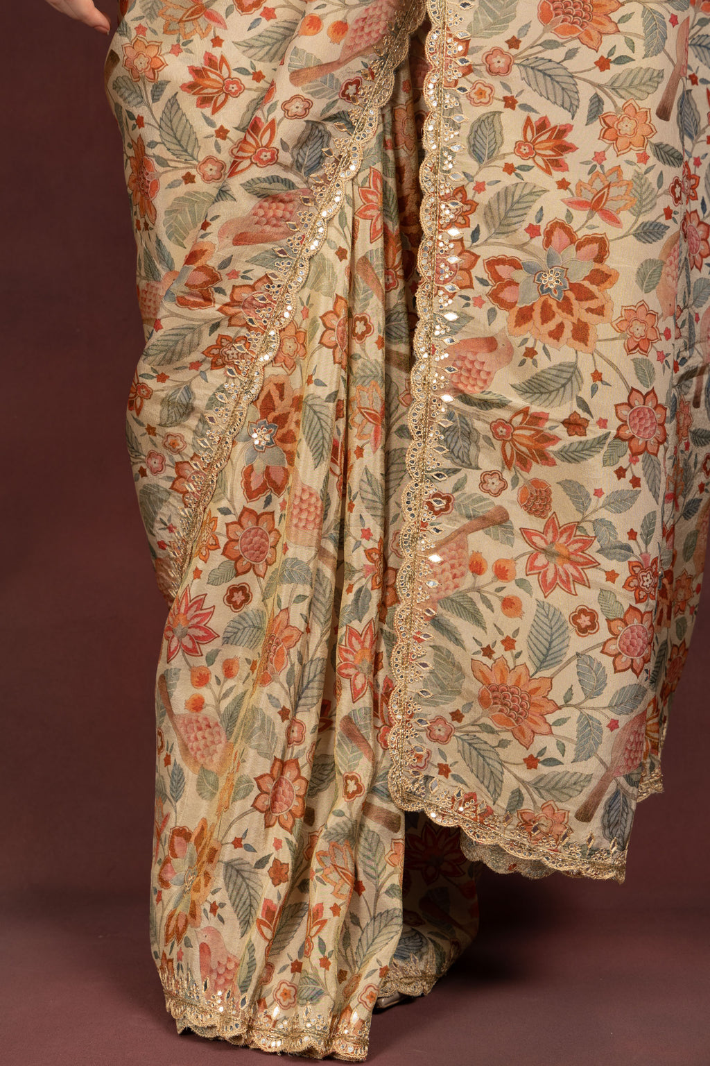 Women's Beige Floral Printed Saree