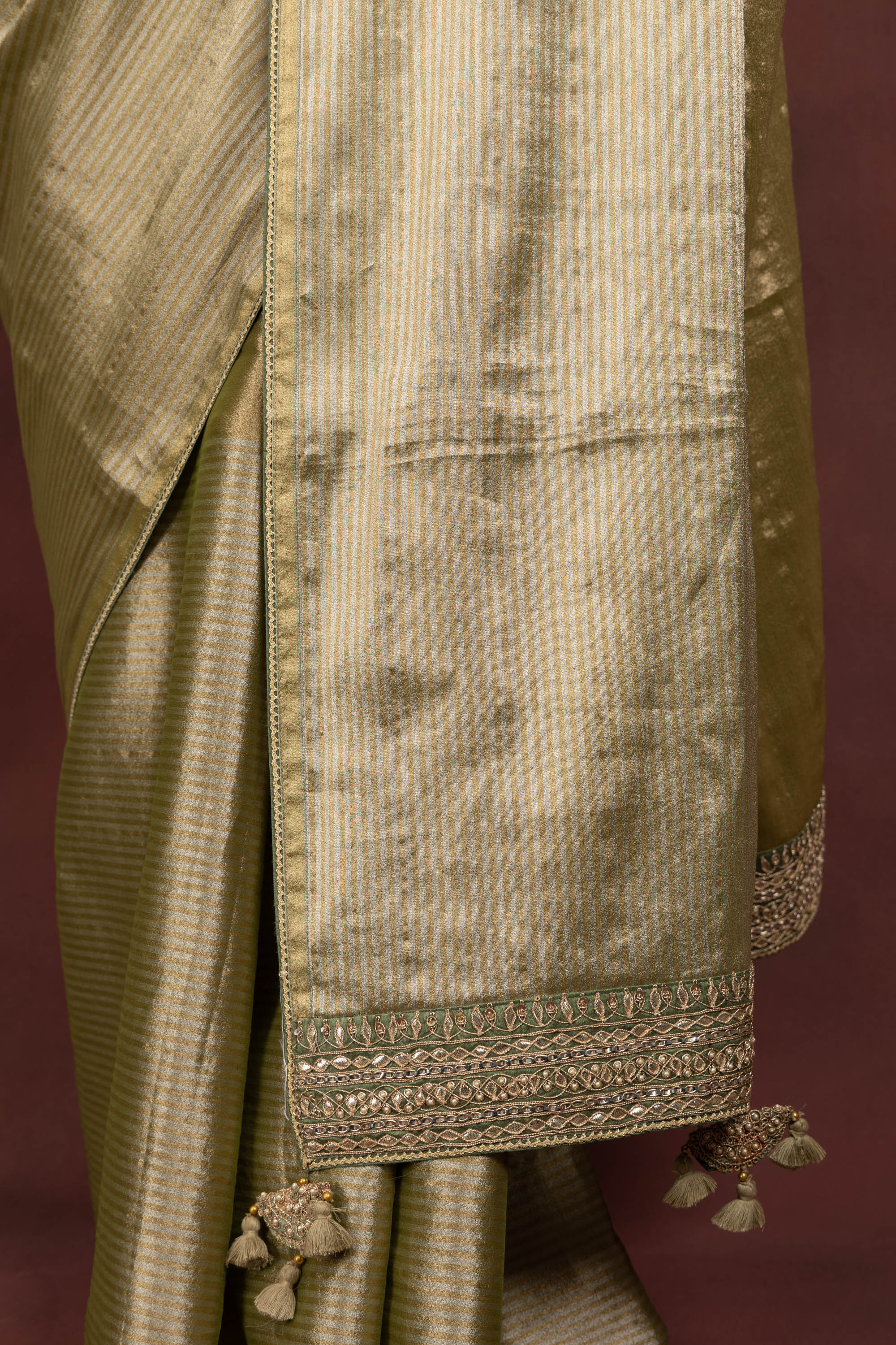 Women's Olive Green Silk Blend Saree
