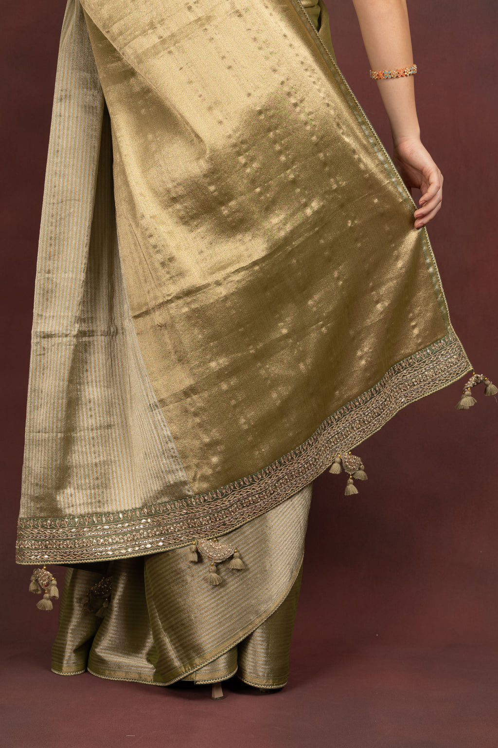 Women's Olive Green Silk Blend Saree