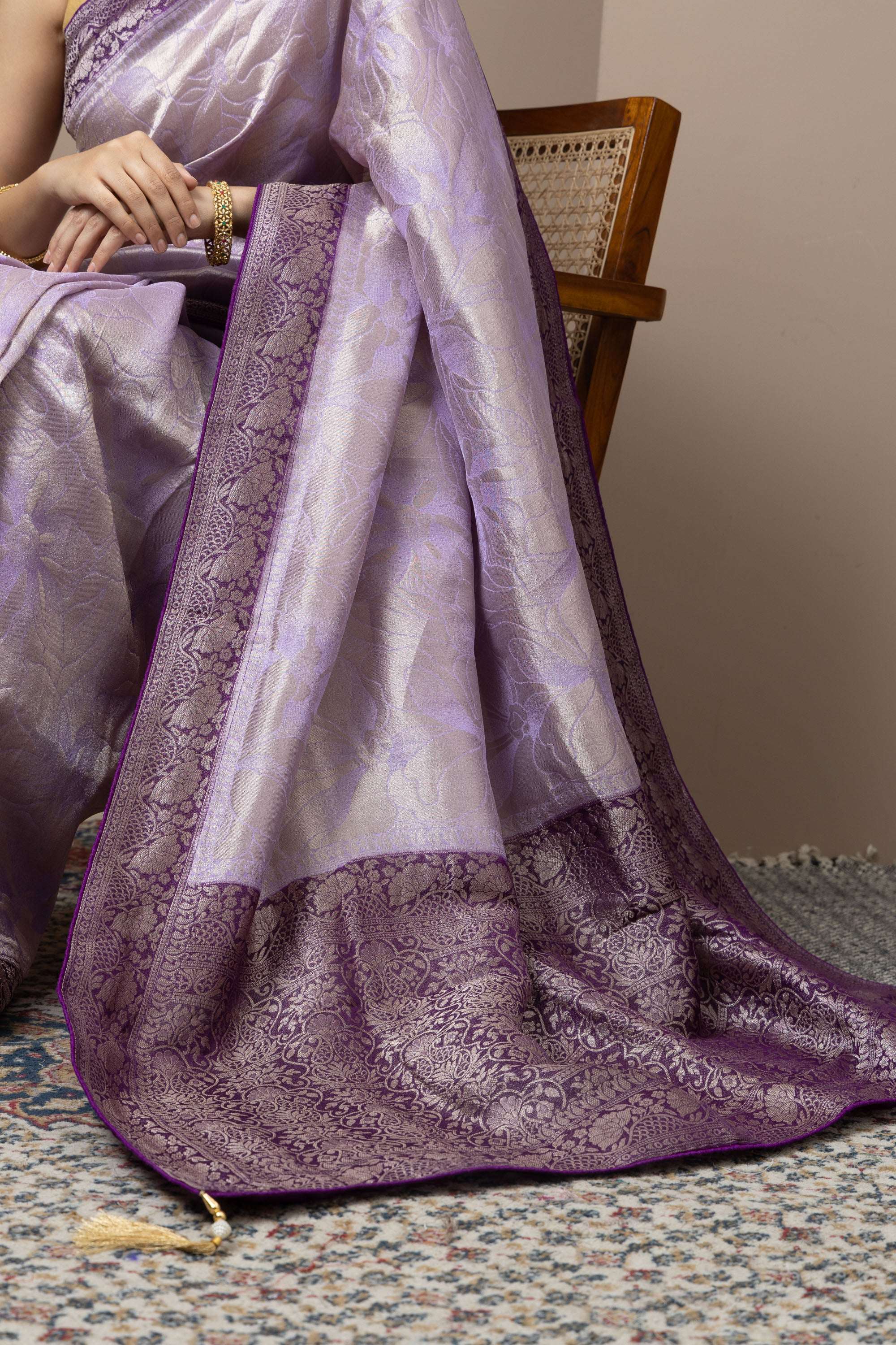 Lavender Saree with Deep Purple Zari Accents