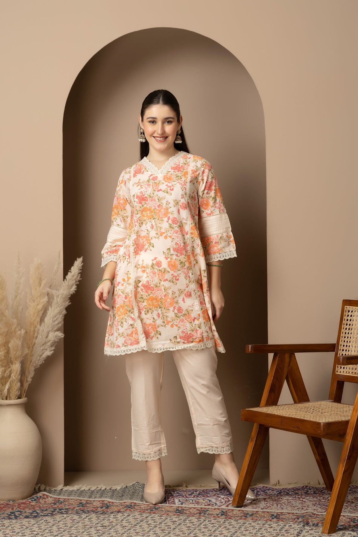 Ivory floral printed 2-piece kurta set with lace detailing